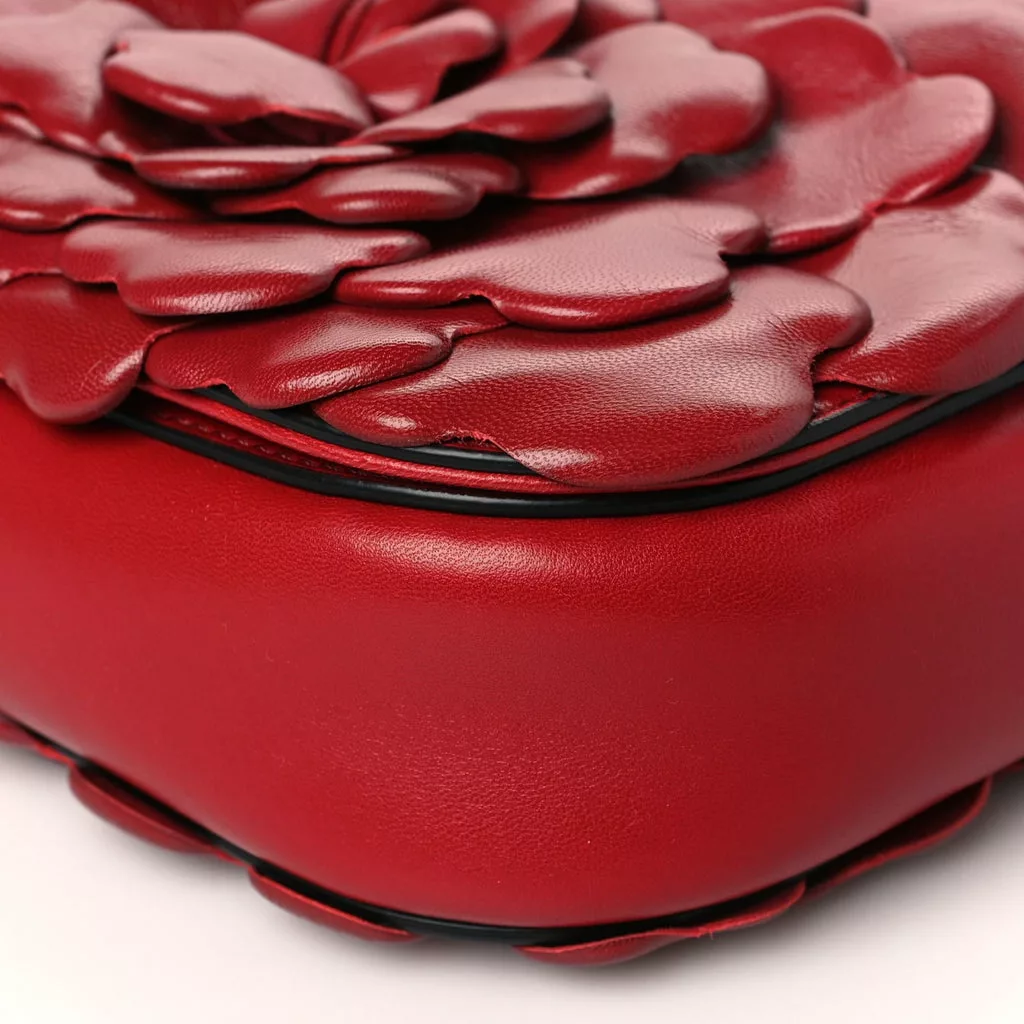 Valentino Garavani Atelier Bag 03 Red Oro Rose Edition Small Shoulder Valentino Garavani Atelier Bag 03 Red Oro Rose Edition Small Shoulder | Image 4