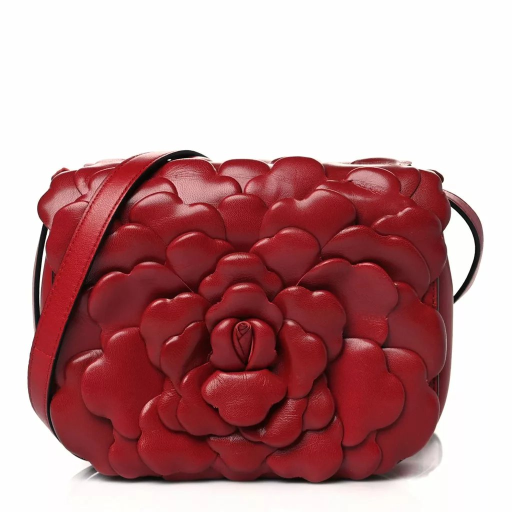 Valentino Garavani Atelier Bag 03 Red Oro Rose Edition Small Shoulder Valentino Garavani Atelier Bag 03 Red Oro Rose Edition Small Shoulder | Image 1